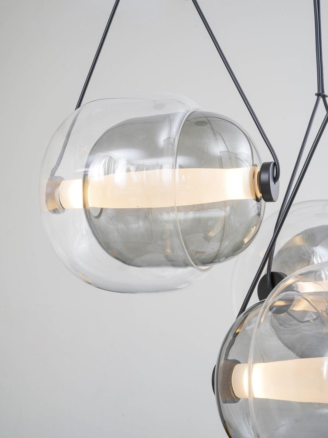 Modern Capsule Glass Pendant Lamp with LED Lights in Multiple Colors | Vinlighting | Vinlighting
