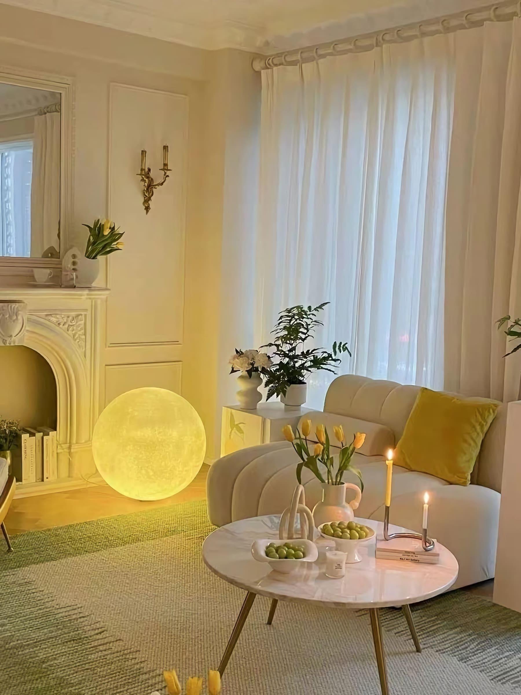 Moon Floor Lamp - Vinlighting