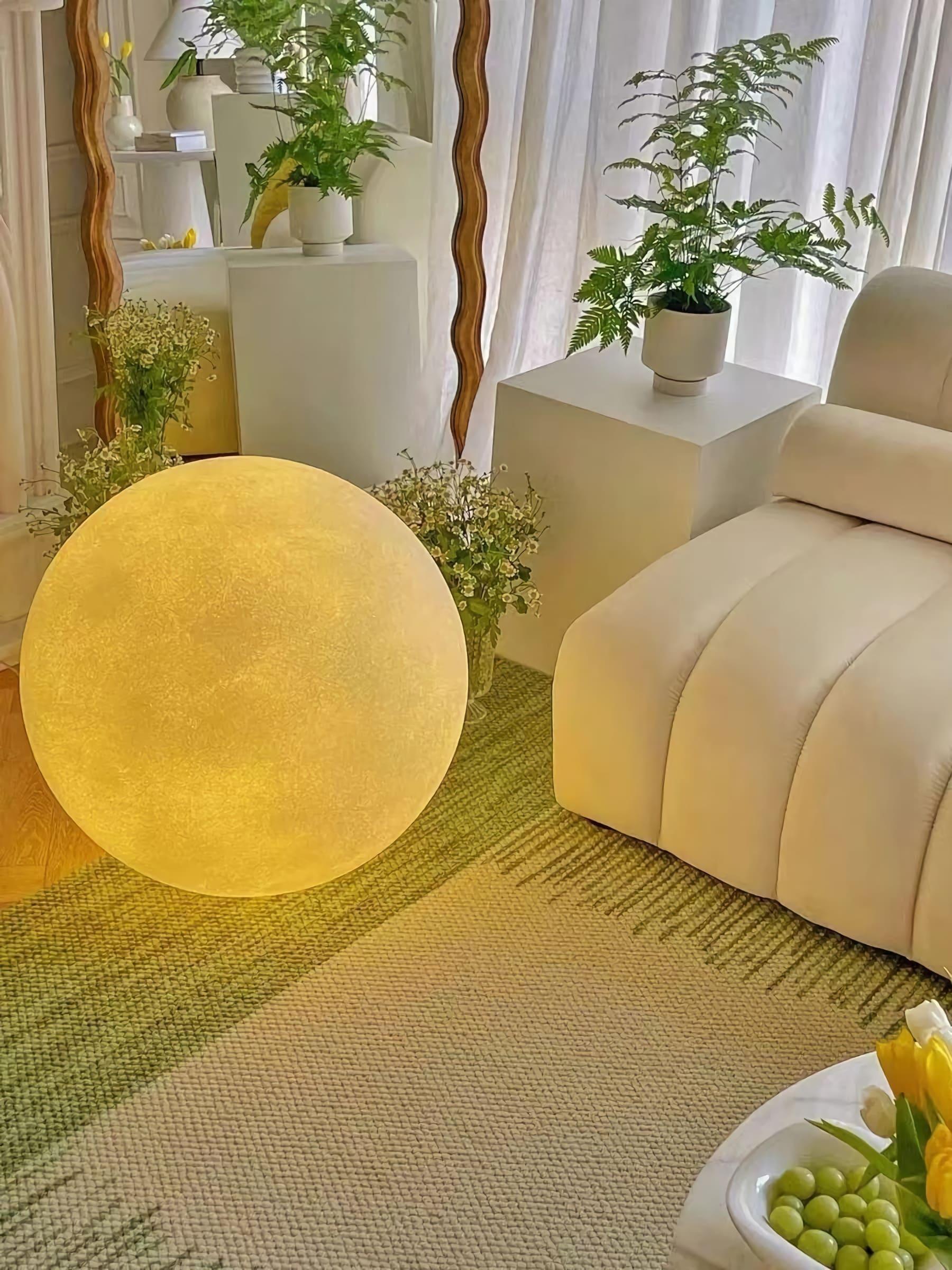 Moon Floor Lamp - Vinlighting