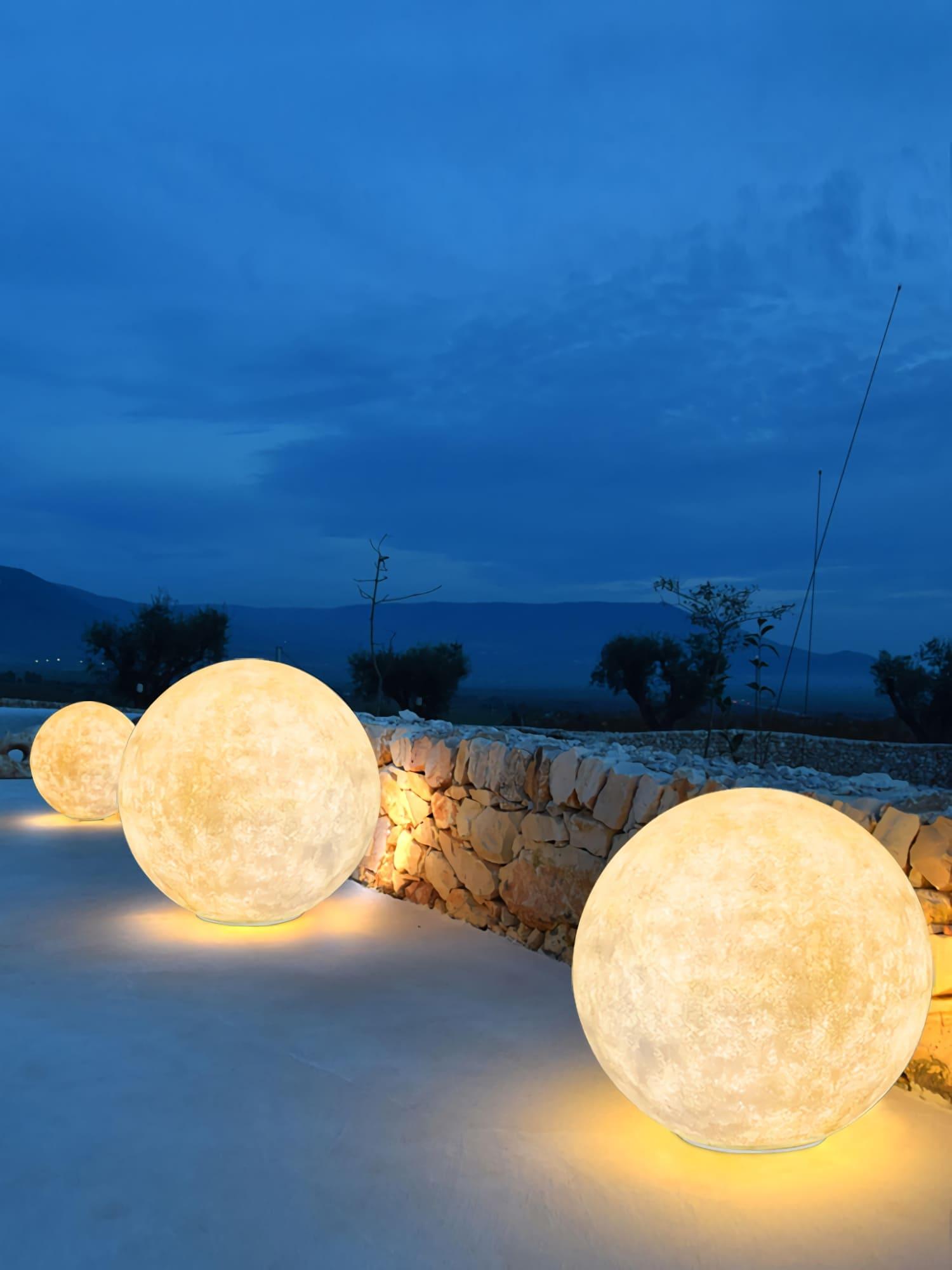 Moon Floor Lamp - Vinlighting