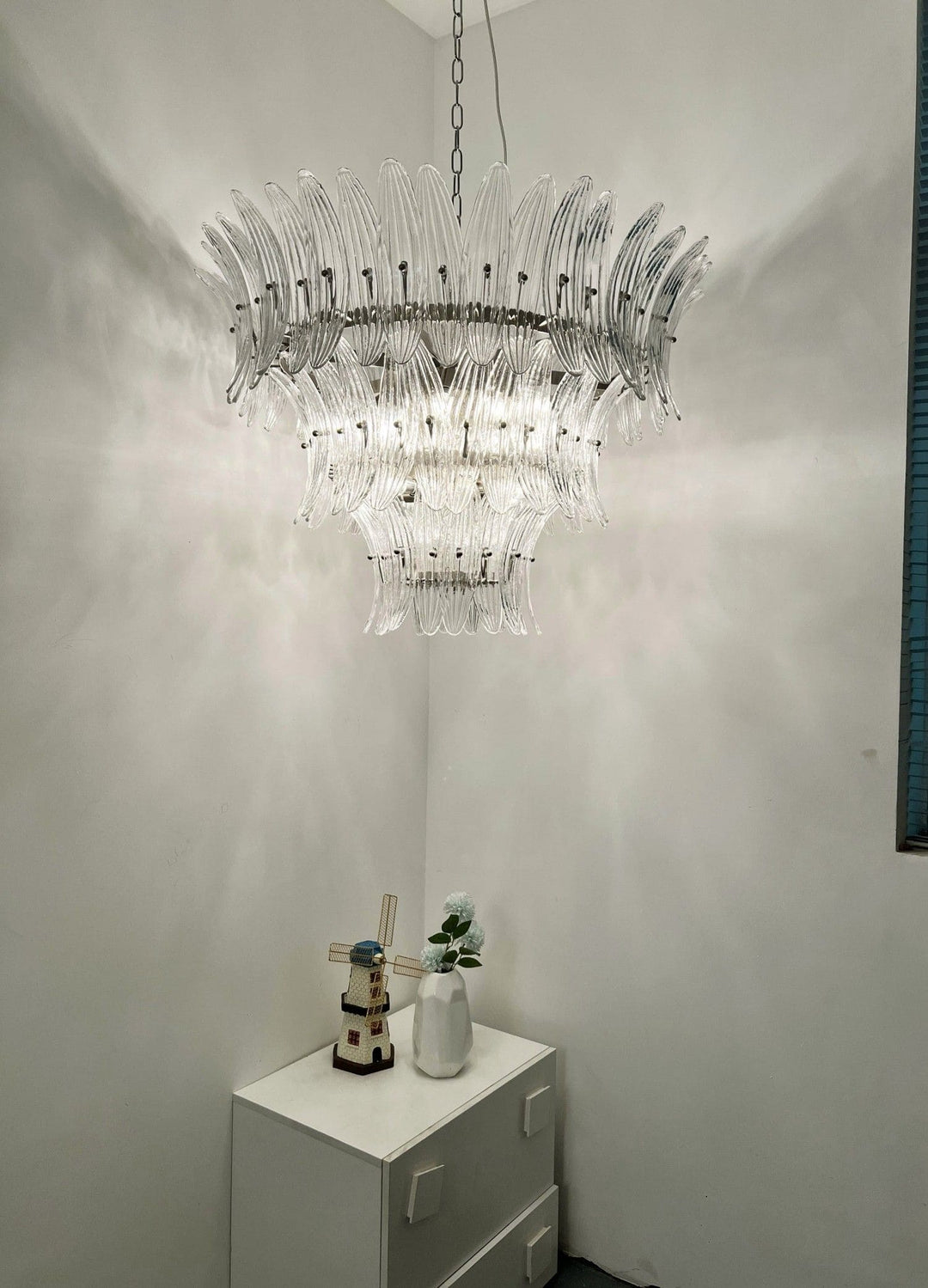 Murano Palmette Glass Chandelier – Modern Living Room Elegance