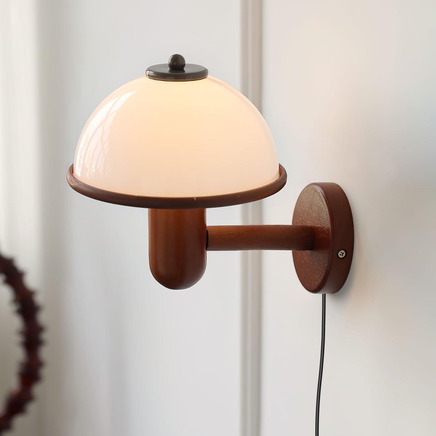 Mushroom Wood Wall Lamp - Vinlighting