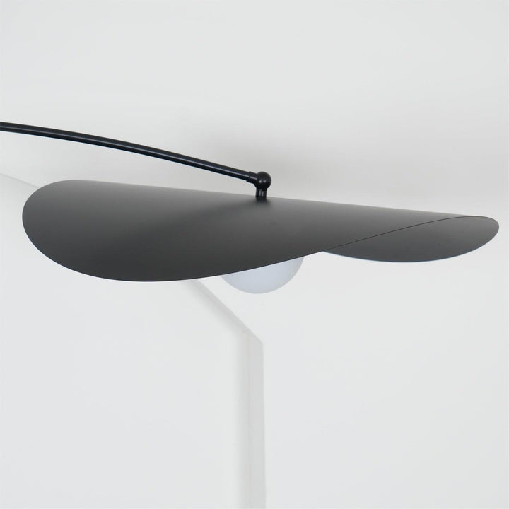 Myrna Chandelier – Adjustable French-Style Lighting with Romantic Glow | Vinlighting | Vinlighting