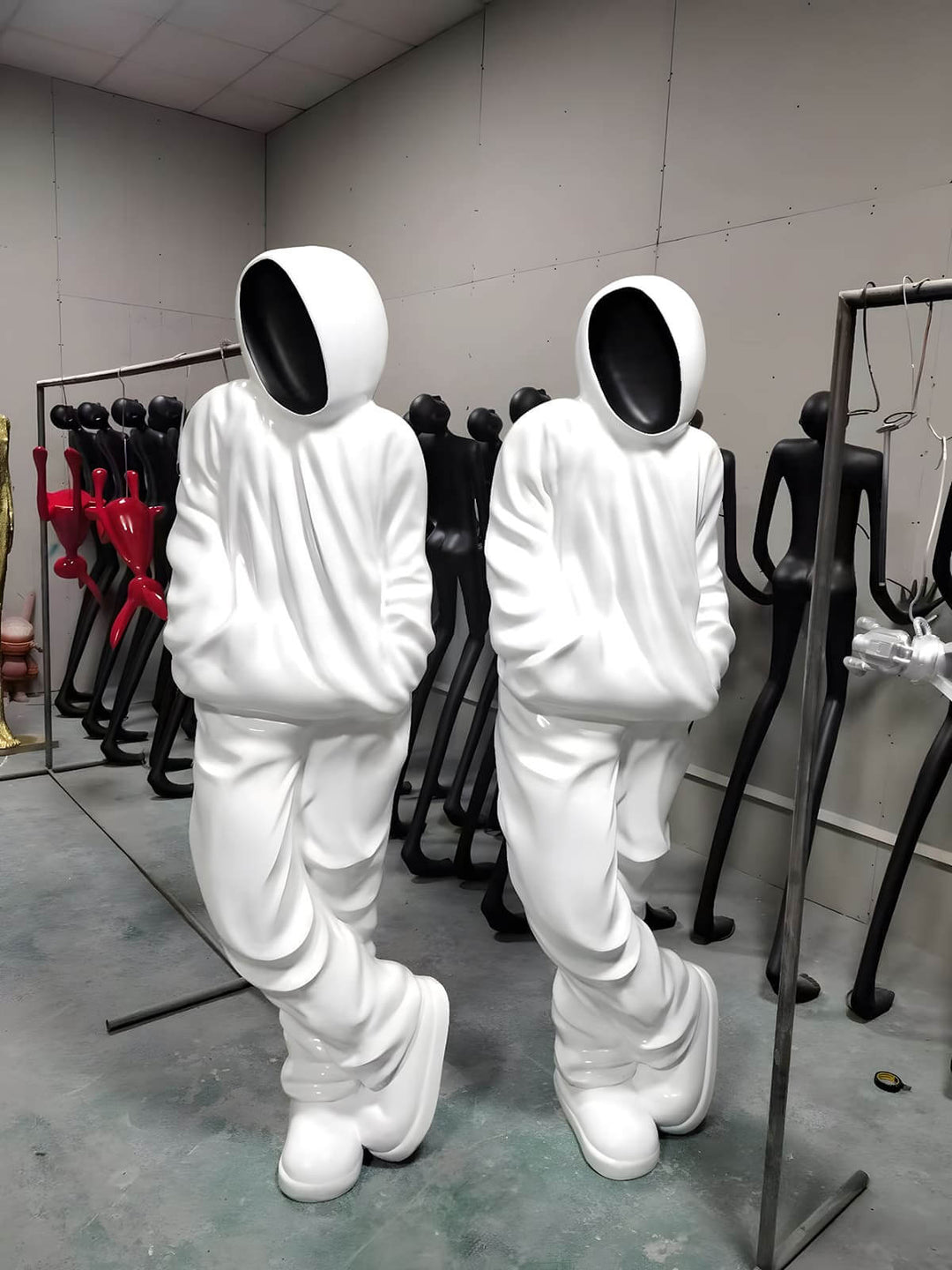 Nefaro Decorative Art Sculpture – Creative Urban Trend Statement