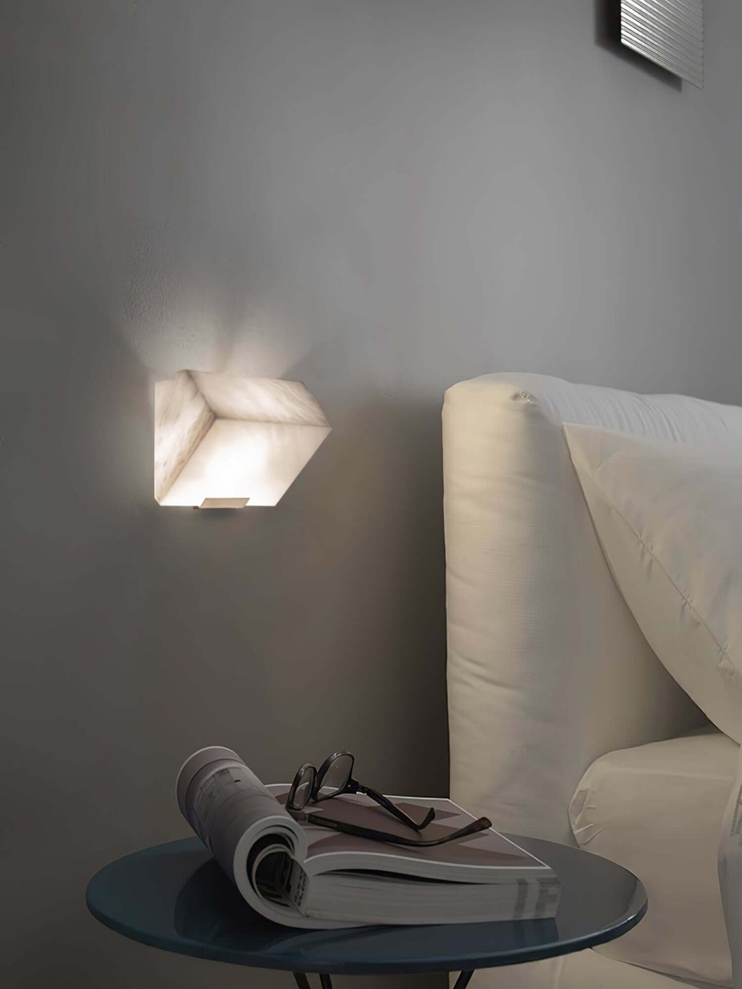 Novira Wall Lamp – Modern Minimalist Spanish Alabaster