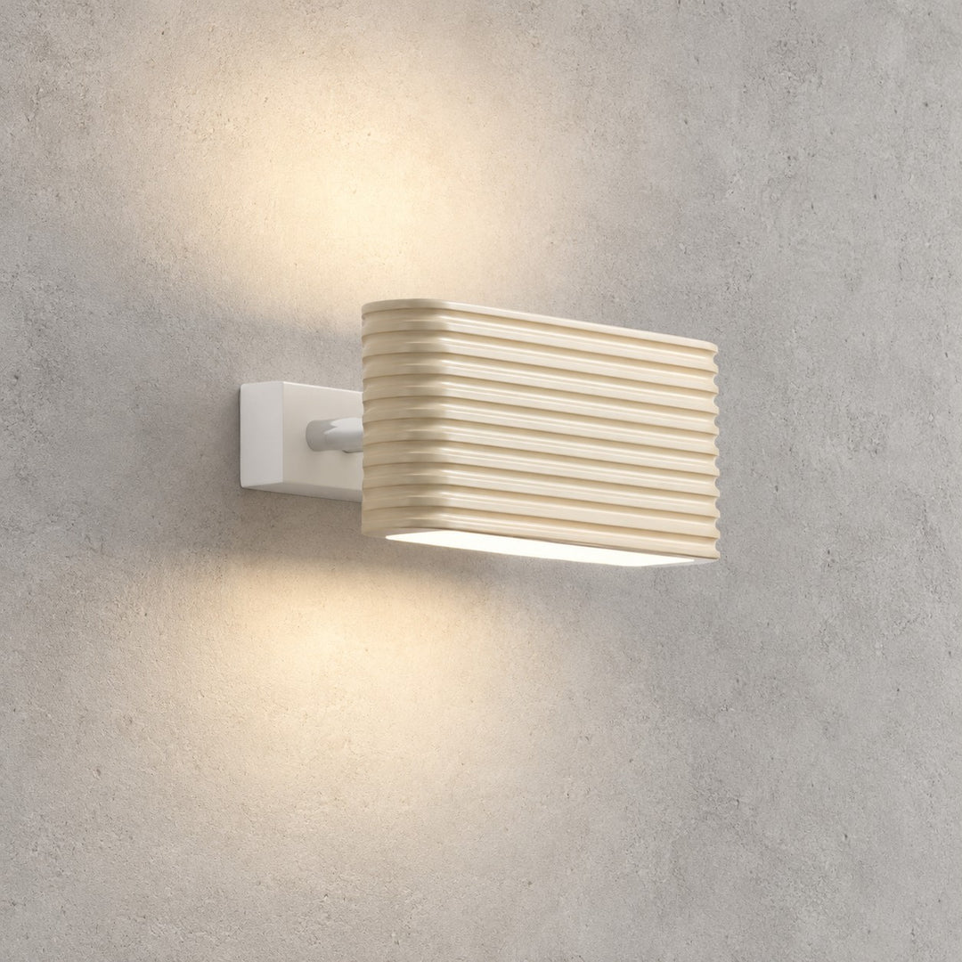 Ocaripo Wall Lamp