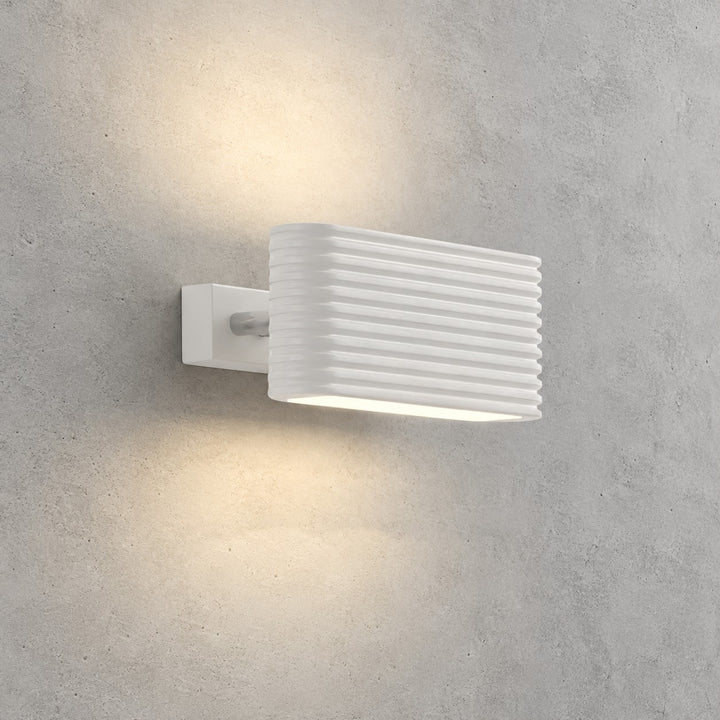 Ocaripo Wall Lamp