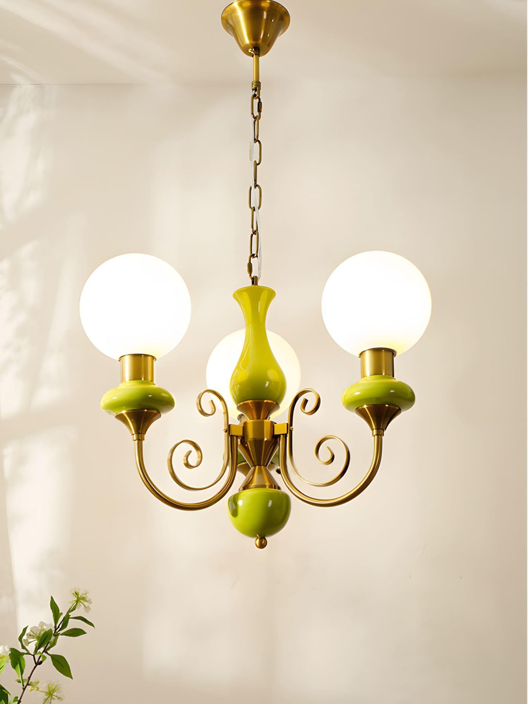 Onyx Chandelier | Elegant Glass & Gold Vintage Lighting | Vinlighting | Vinlighting