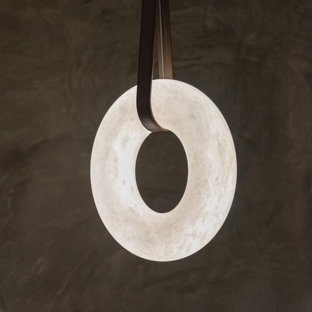 Oslo Pendant Light | Circle Alabaster Chandelier for Living Room | Vinlighting | Vinlighting