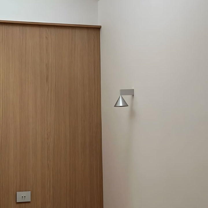 Ozyra Wall Lamp – Nordic Minimalist Creative Conical Lighting