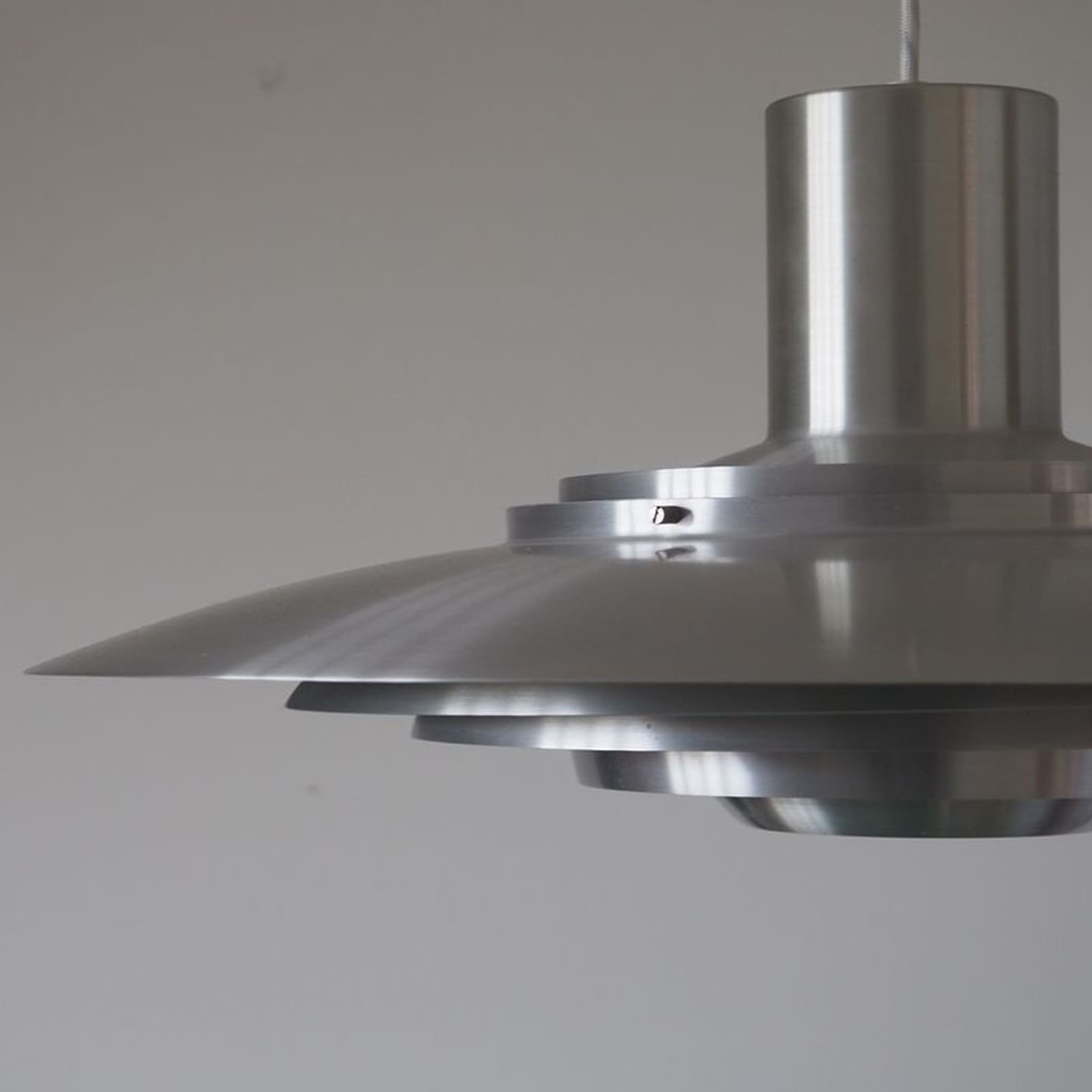 P376 Pendant Light