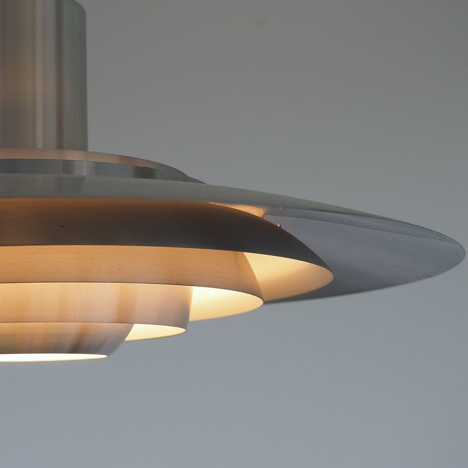 P376 Pendant Light