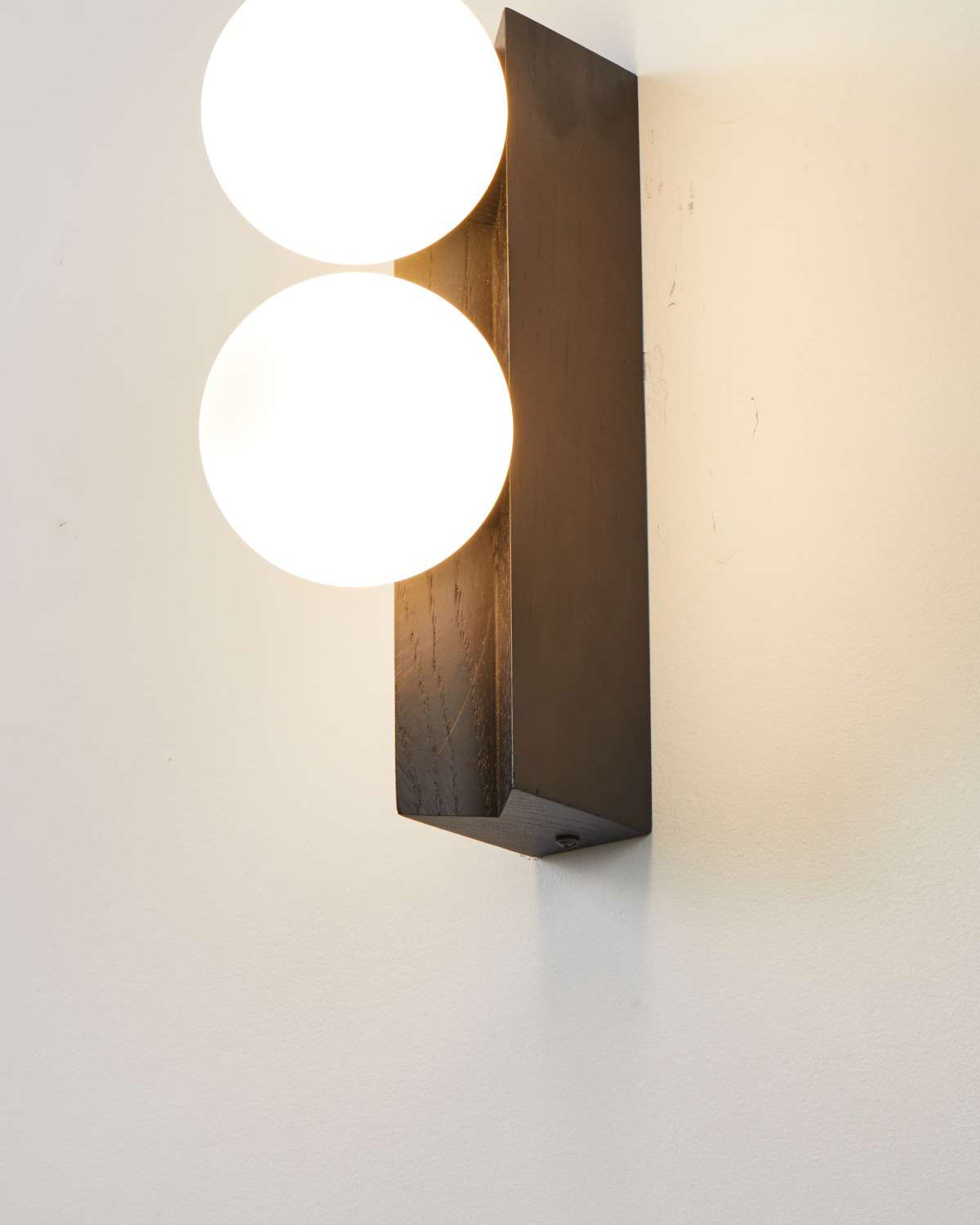 Palla Wall Light