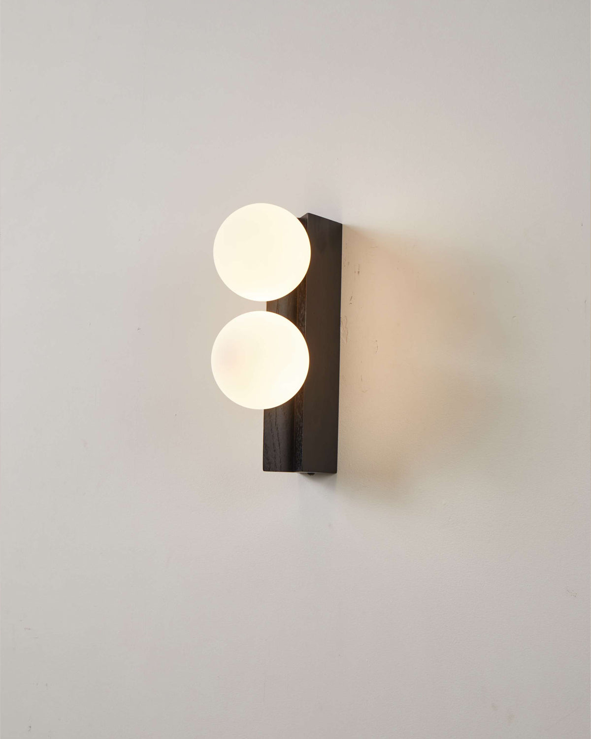 Palla Wall Light