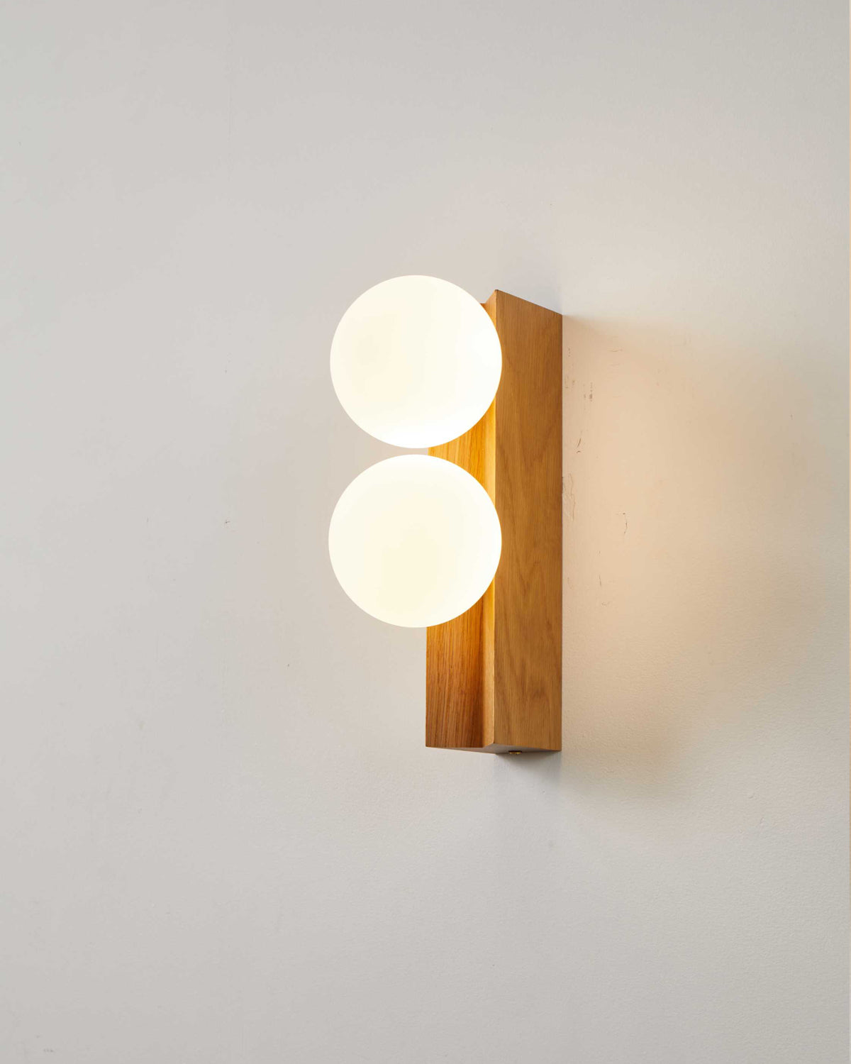 Palla Wall Light