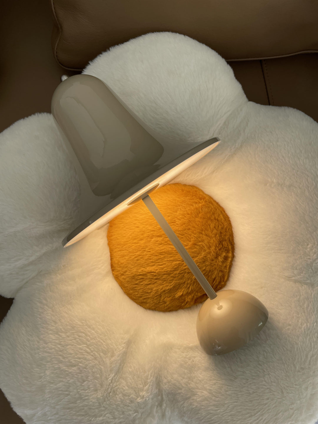 Pantop Portable Table Lamp - Small Bedside Lamp | Vinlighting | Vinlighting | Vinlighting