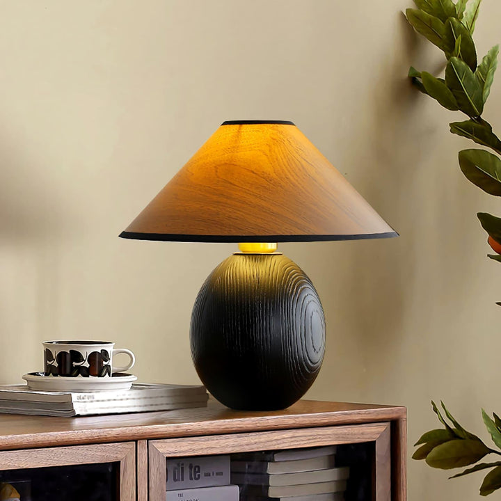 Penna Table Lamp - Wooden Modern Lamp for Bedroom | Vinlighting | Vinlighting