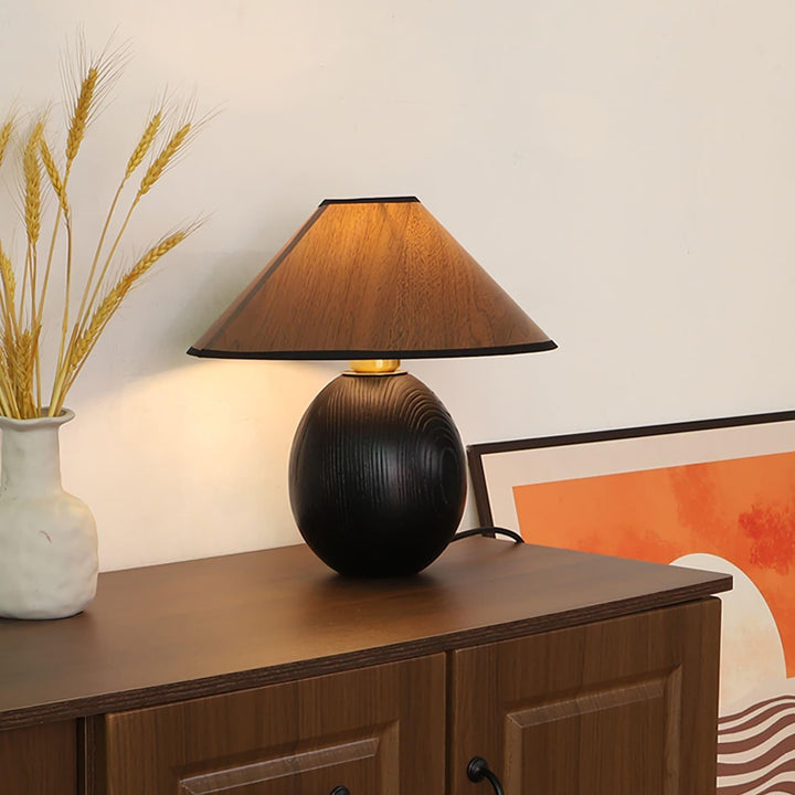 Penna Table Lamp - Wooden Modern Lamp for Bedroom | Vinlighting | Vinlighting