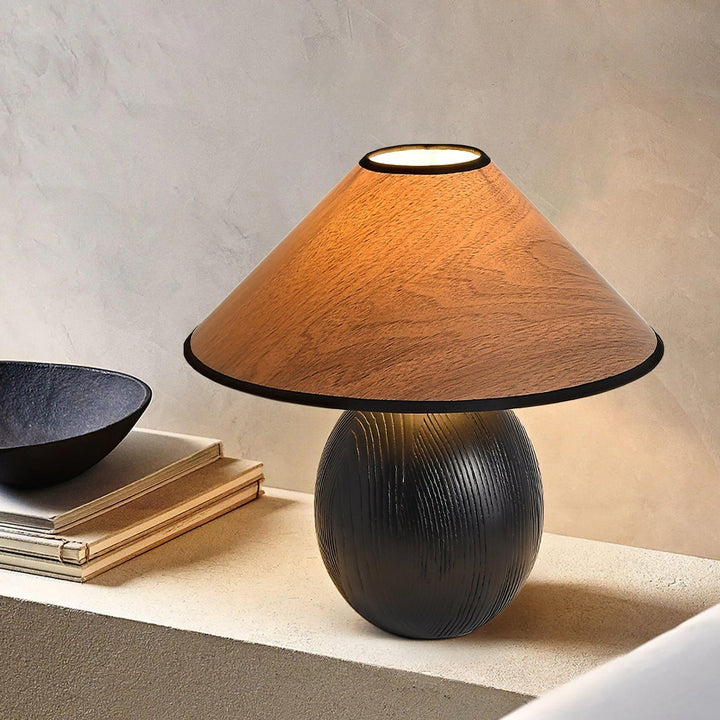 Penna Table Lamp - Wooden Modern Lamp for Bedroom | Vinlighting | Vinlighting