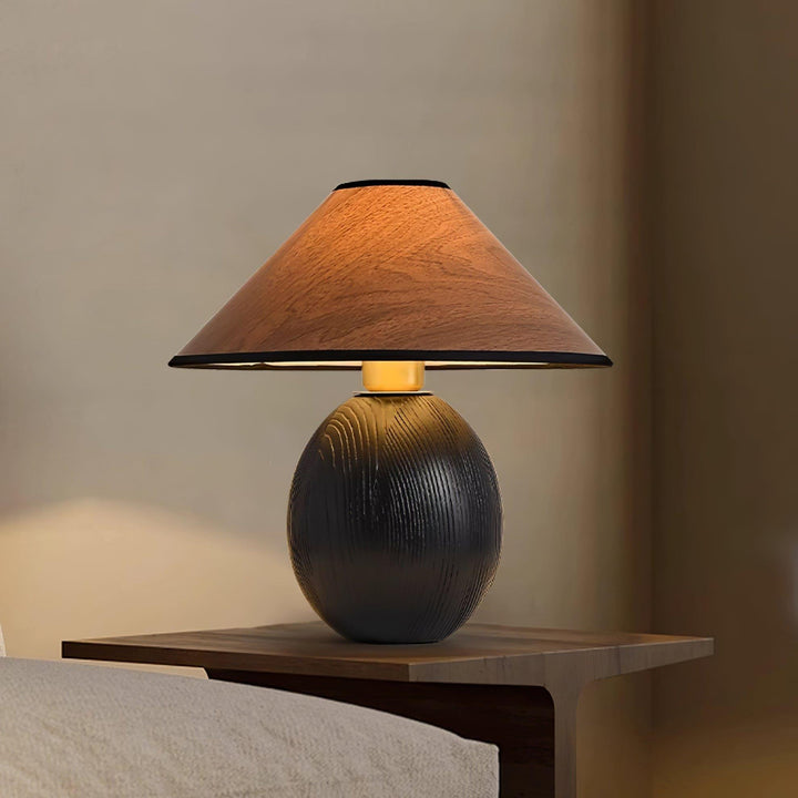 Penna Table Lamp - Wooden Modern Lamp for Bedroom | Vinlighting | Vinlighting