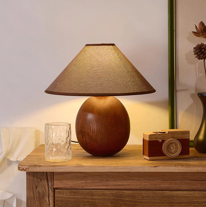 Penna Table Lamp - Wooden Modern Lamp for Bedroom | Vinlighting | Vinlighting