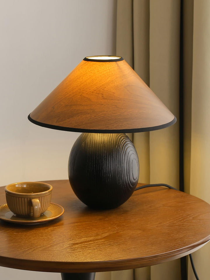 Penna Table Lamp - Wooden Modern Lamp for Bedroom | Vinlighting | Vinlighting