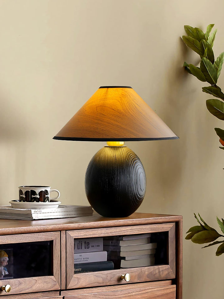 Penna Table Lamp - Wooden Modern Lamp for Bedroom | Vinlighting | Vinlighting