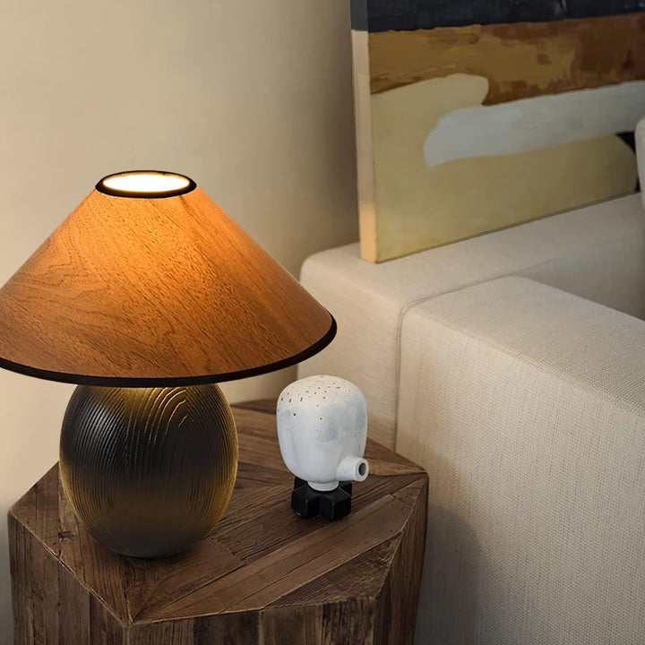 Penna Table Lamp - Wooden Modern Lamp for Bedroom | Vinlighting | Vinlighting