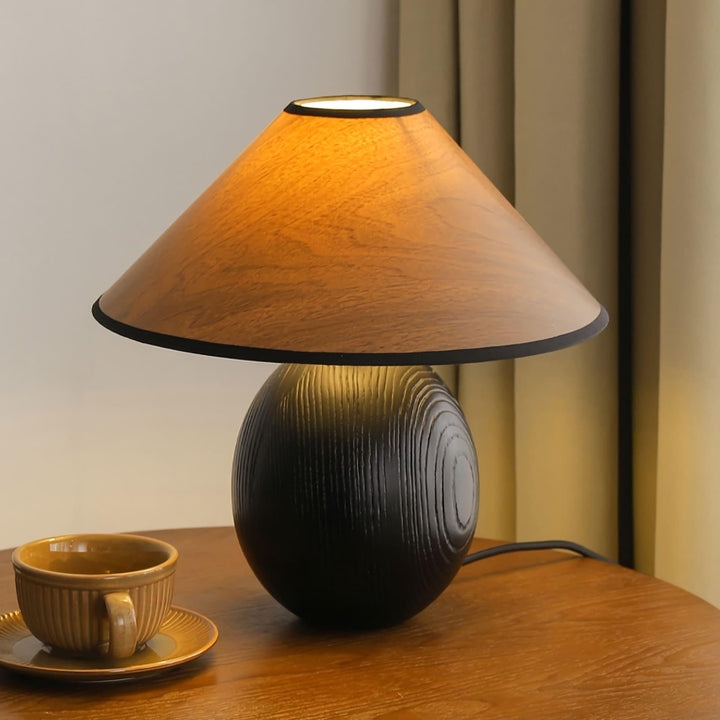 Penna Table Lamp - Wooden Modern Lamp for Bedroom | Vinlighting | Vinlighting