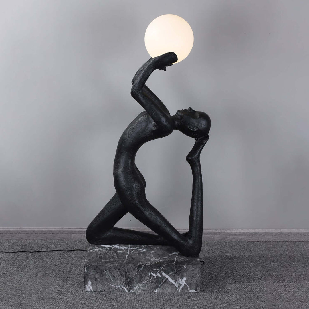 Qemira Sculpture Floor Lamp – Creative Art Light Luxury Decor