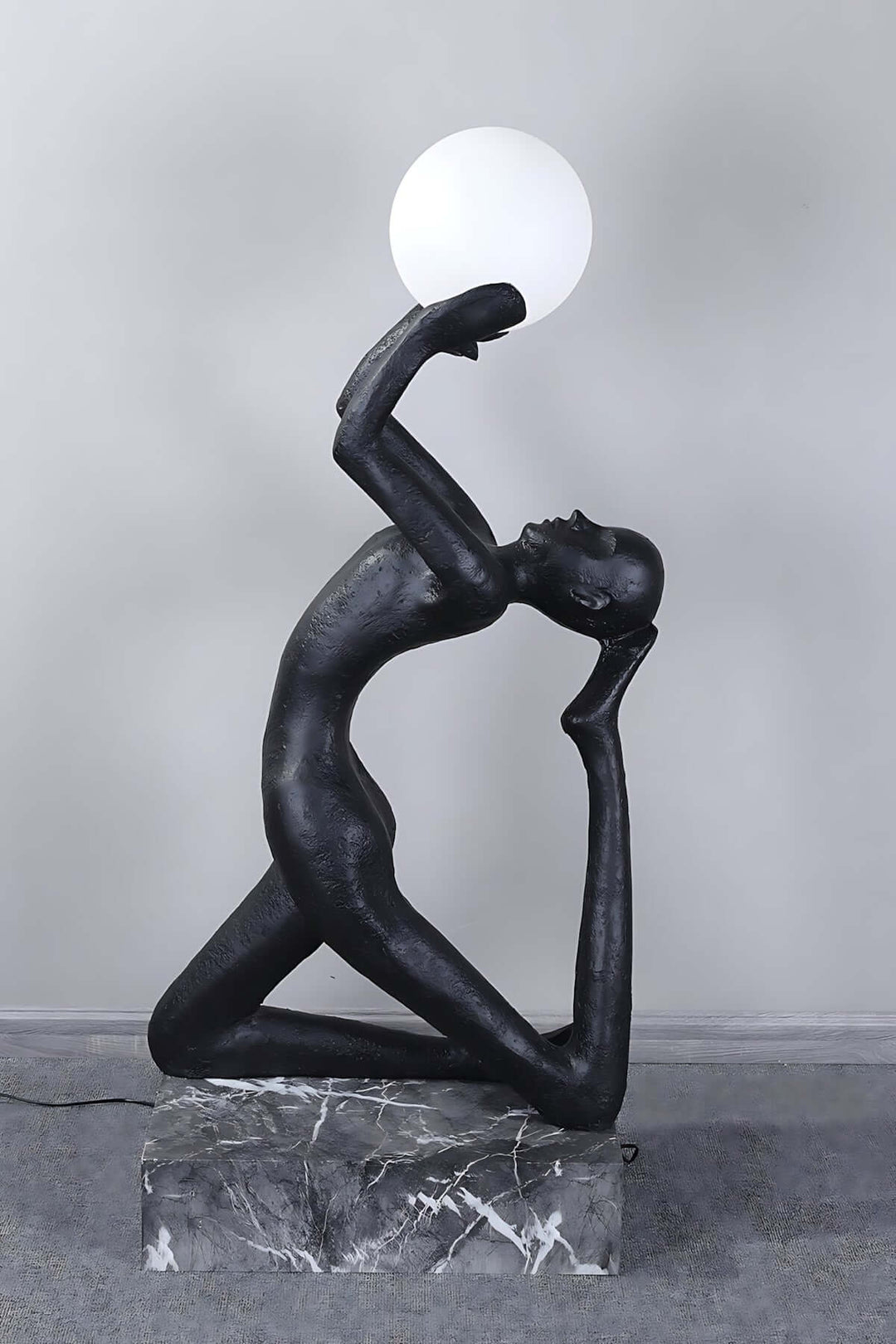 Qemira Sculpture Floor Lamp – Creative Art Light Luxury Decor