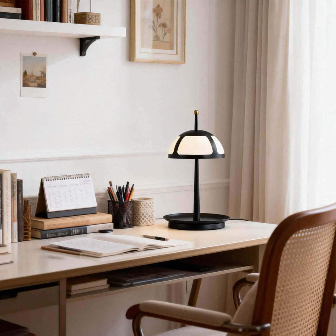 Qunaro Table Lamp – Modern Light Luxury Entryway Lamp
