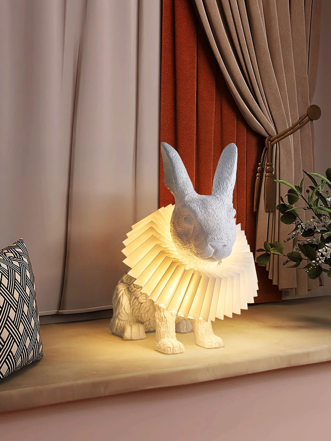 Rabbit White Resin Table Lamp | Vinlighting | Vinlighting | Vinlighting