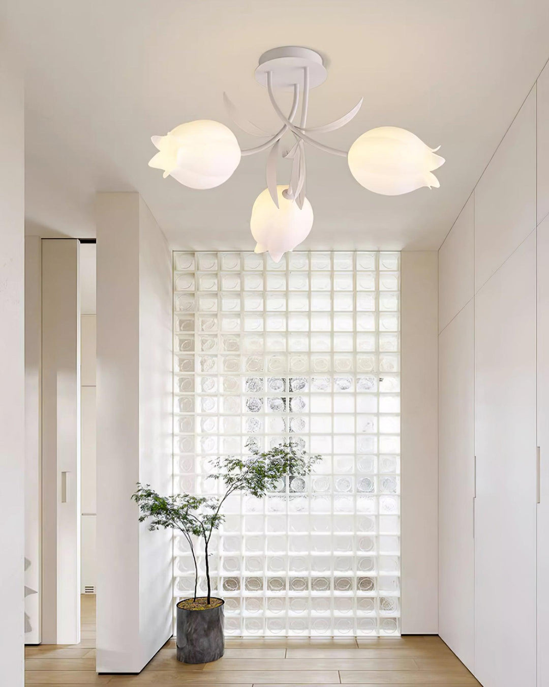 Ricko Ceiling Light – Cream Lily Flower Ceiling Fixture | Vinlighting | Vinlighting