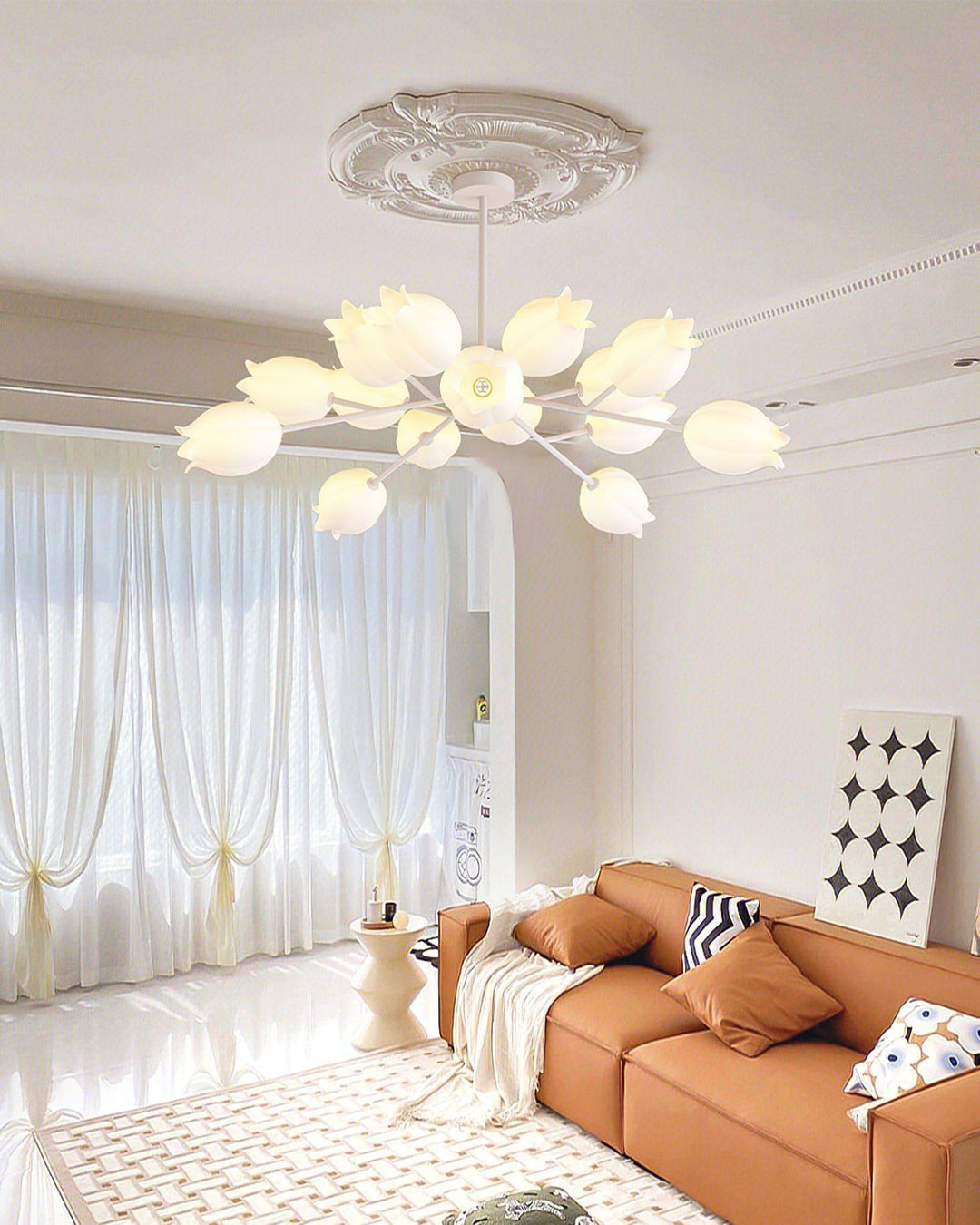 Ricko Chandelier | Floral Design & Soft Illumination | Vinlighting | Vinlighting