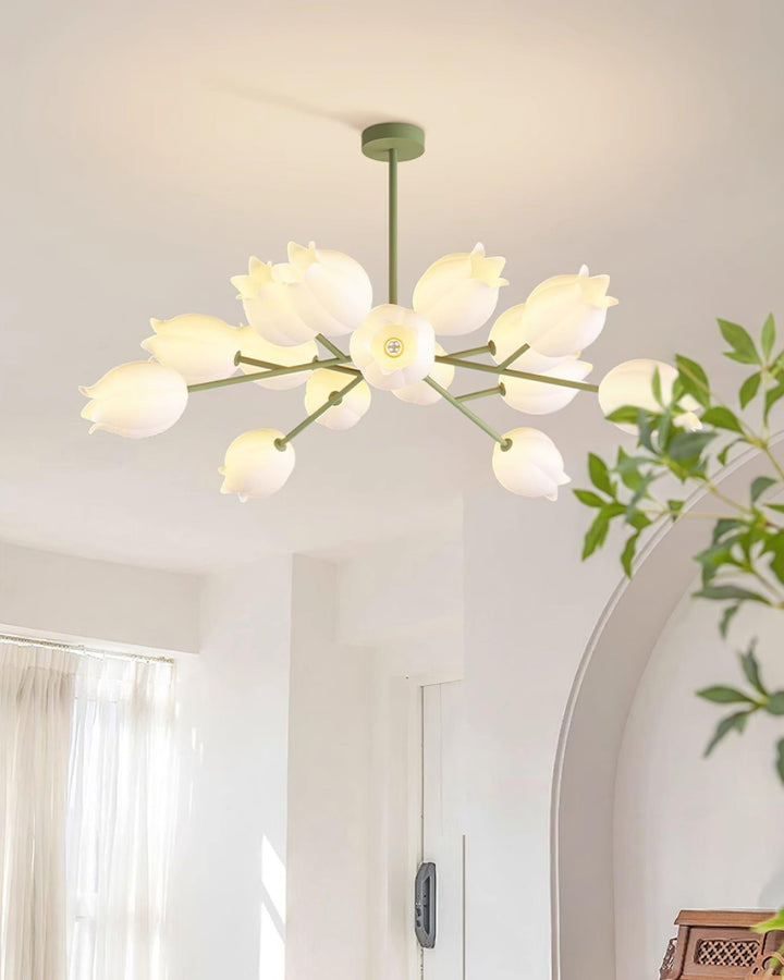 Ricko Chandelier | Floral Design & Soft Illumination | Vinlighting | Vinlighting