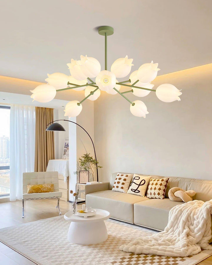 Ricko Chandelier | Floral Design & Soft Illumination | Vinlighting | Vinlighting