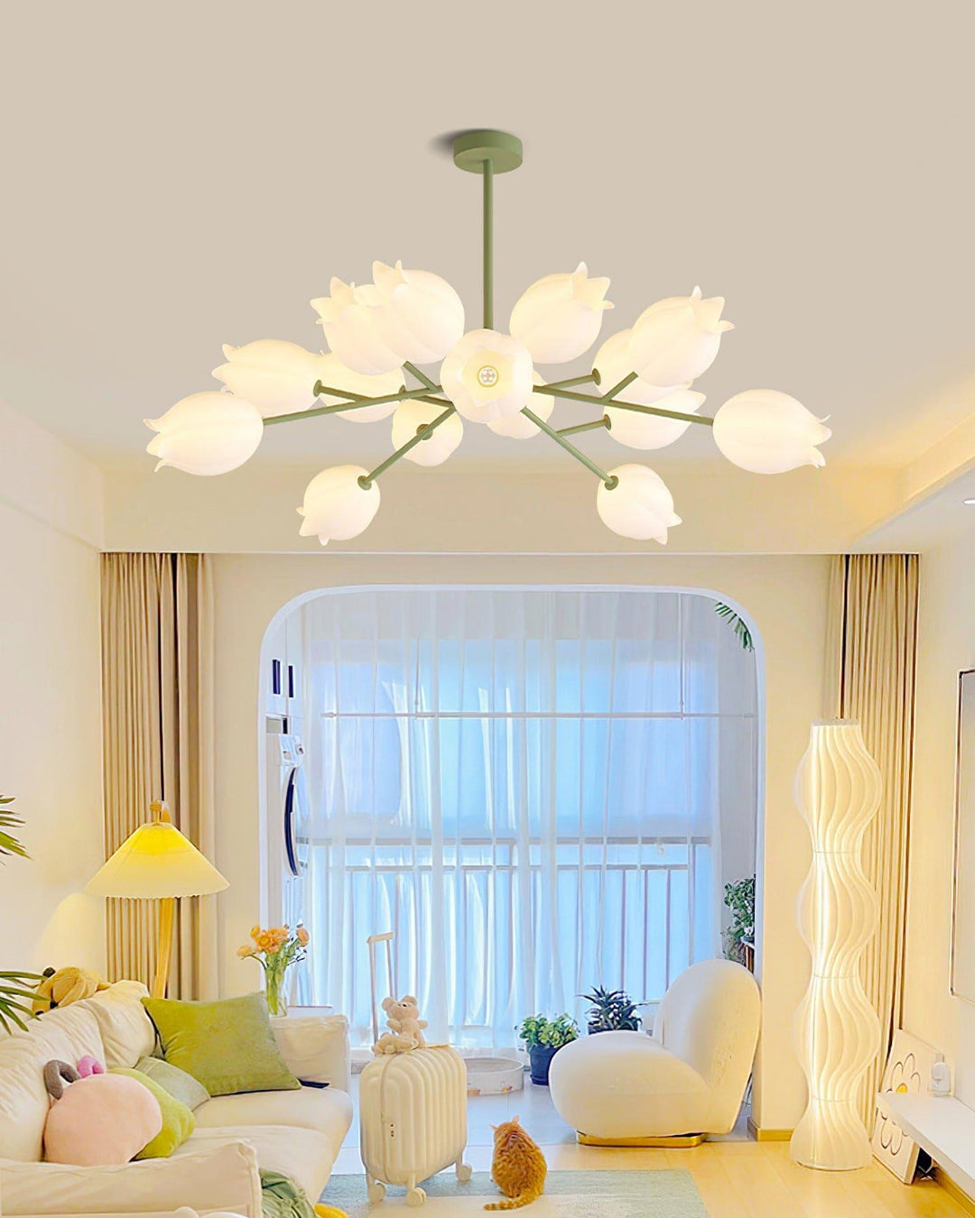 Ricko Chandelier | Floral Design & Soft Illumination | Vinlighting | Vinlighting
