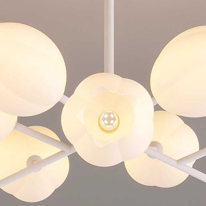Ricko Chandelier | Floral Design & Soft Illumination | Vinlighting | Vinlighting