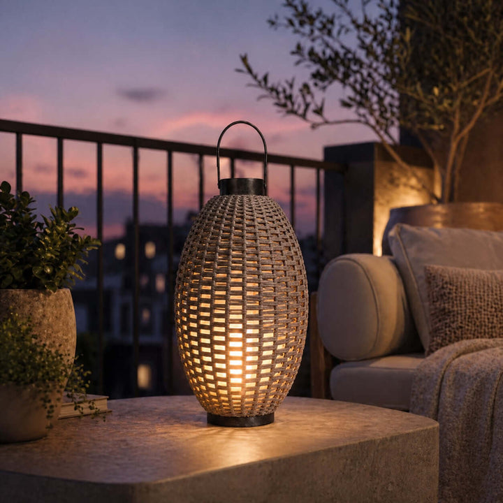 Roveni Outdoor Garden Lamp - Stylish Lantern Solar Light