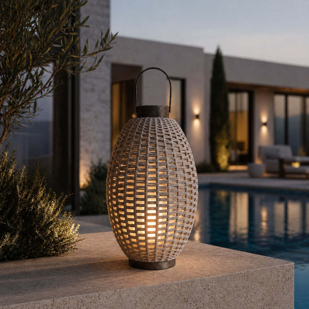Roveni Outdoor Garden Lamp - Stylish Lantern Solar Light