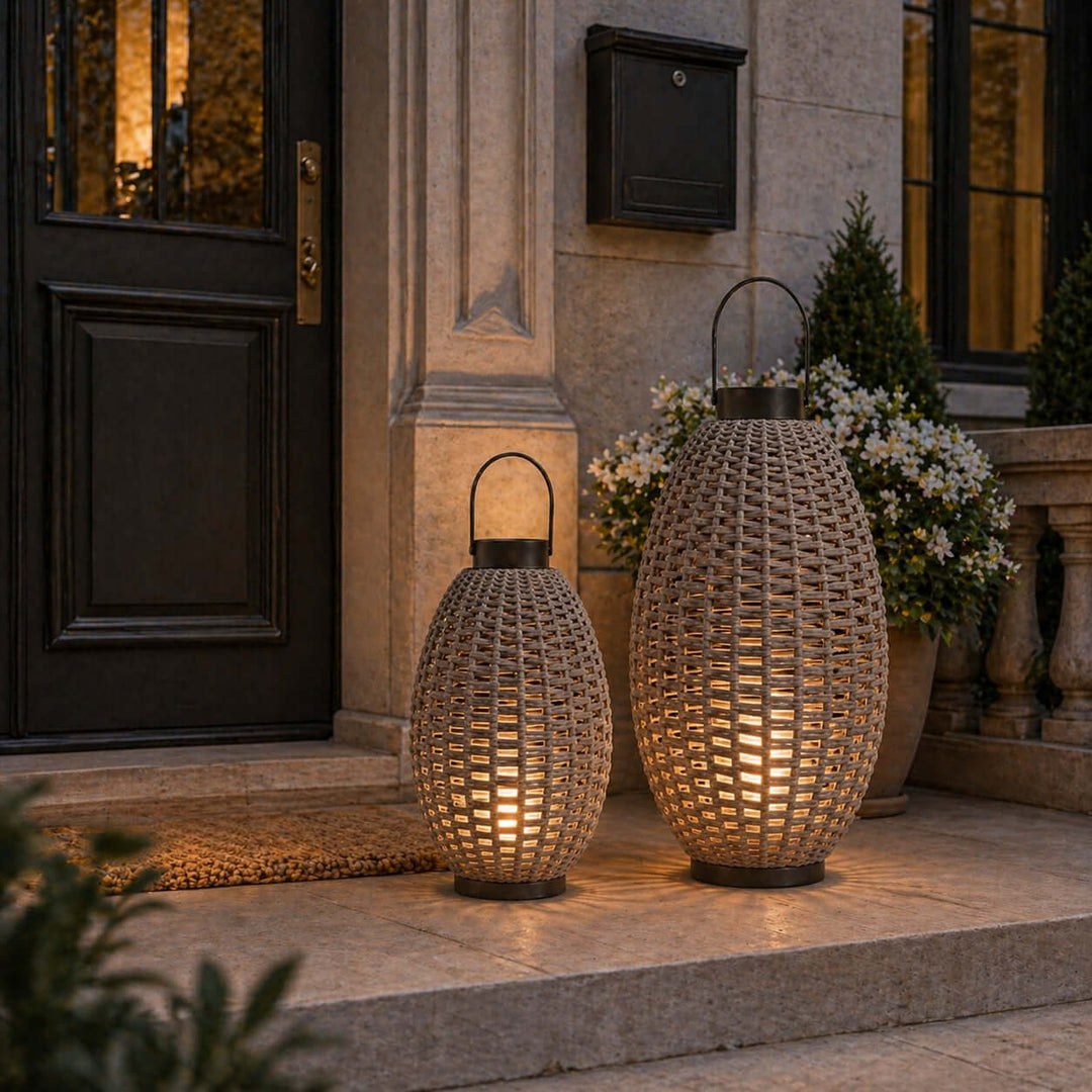 Roveni Outdoor Garden Lamp - Stylish Lantern Solar Light