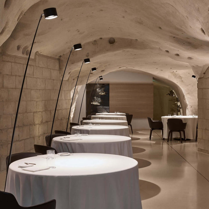 Rymuvo Floor Lamp – Postmodern Minimalist Long Pole Light