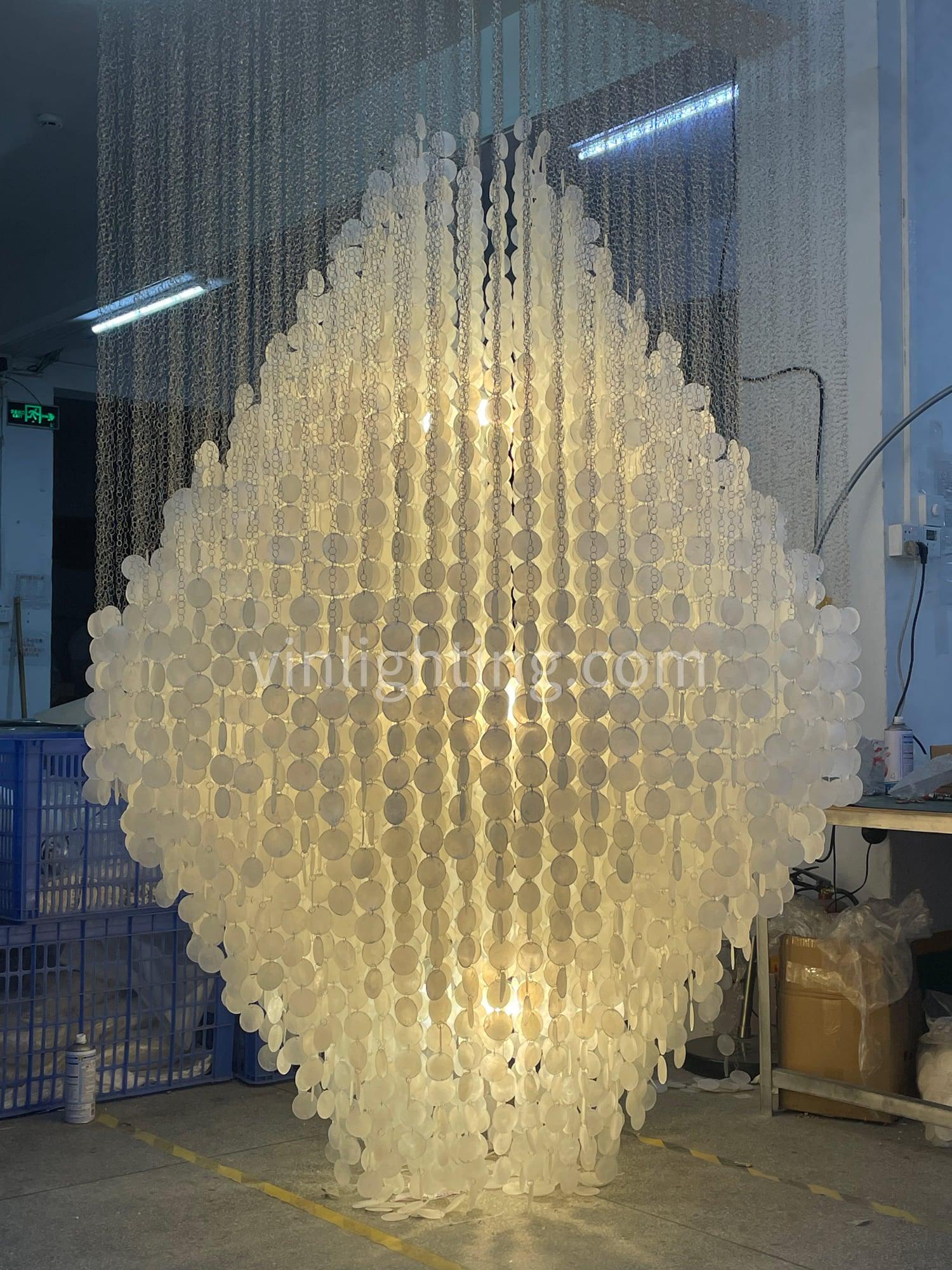 Sea-shell FUN Large Chandelier - Vinlighting