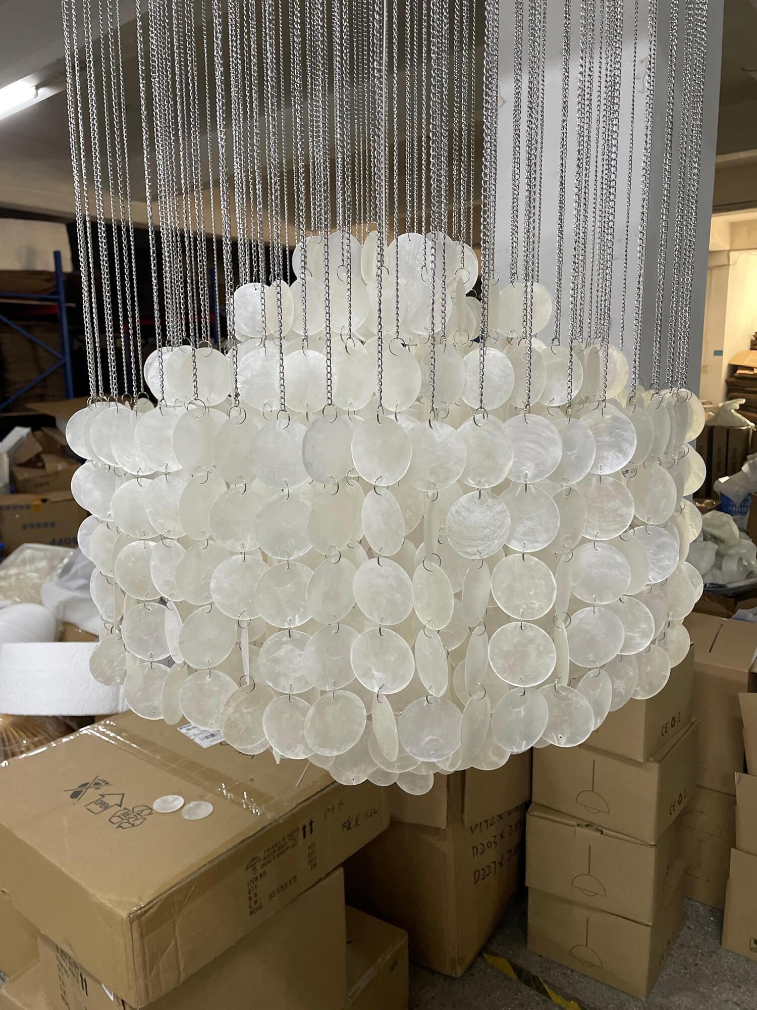 Sea-shell FUN Chandelier - Vinlighting