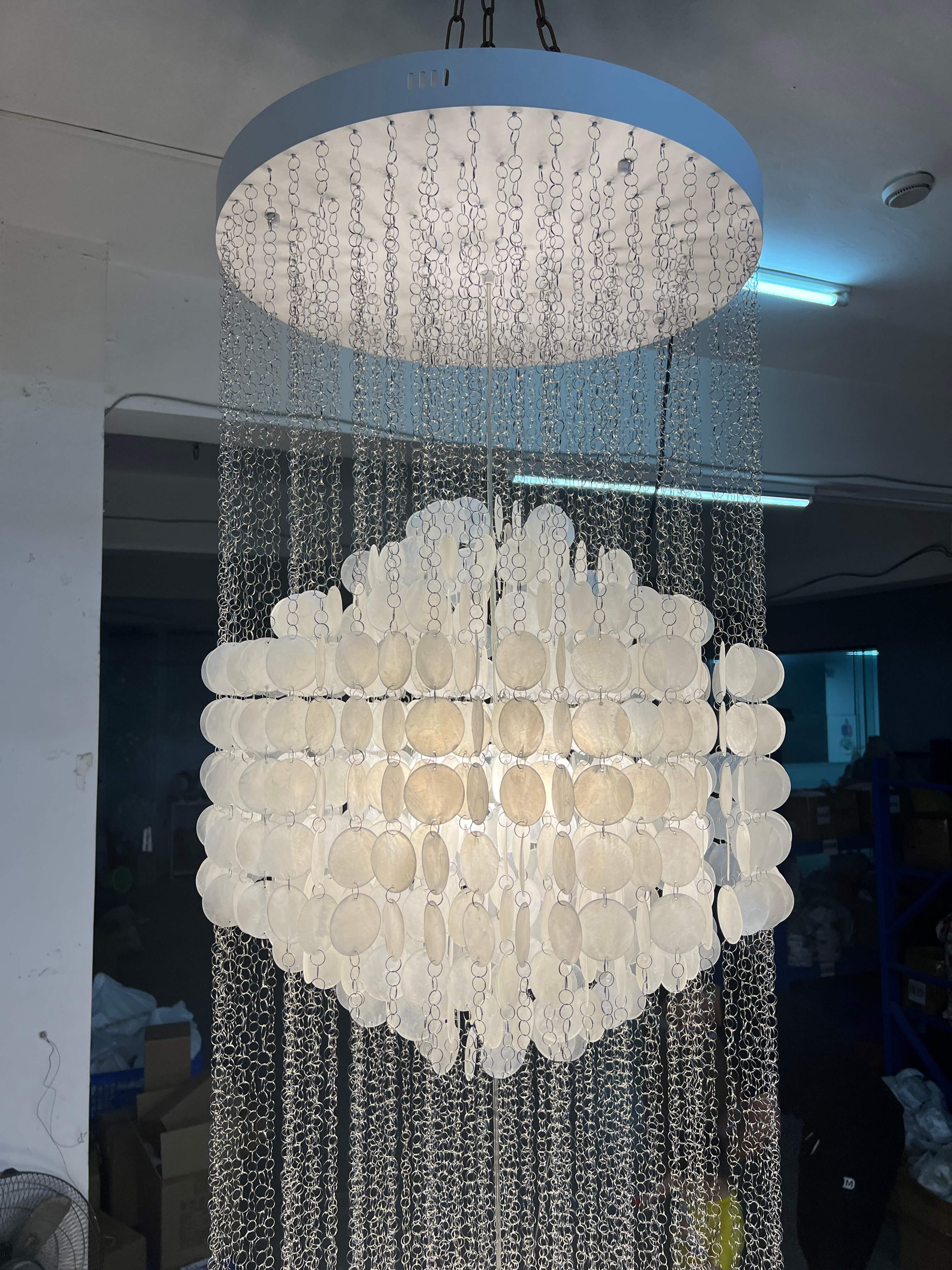 Sea-shell FUN Chandelier - Vinlighting