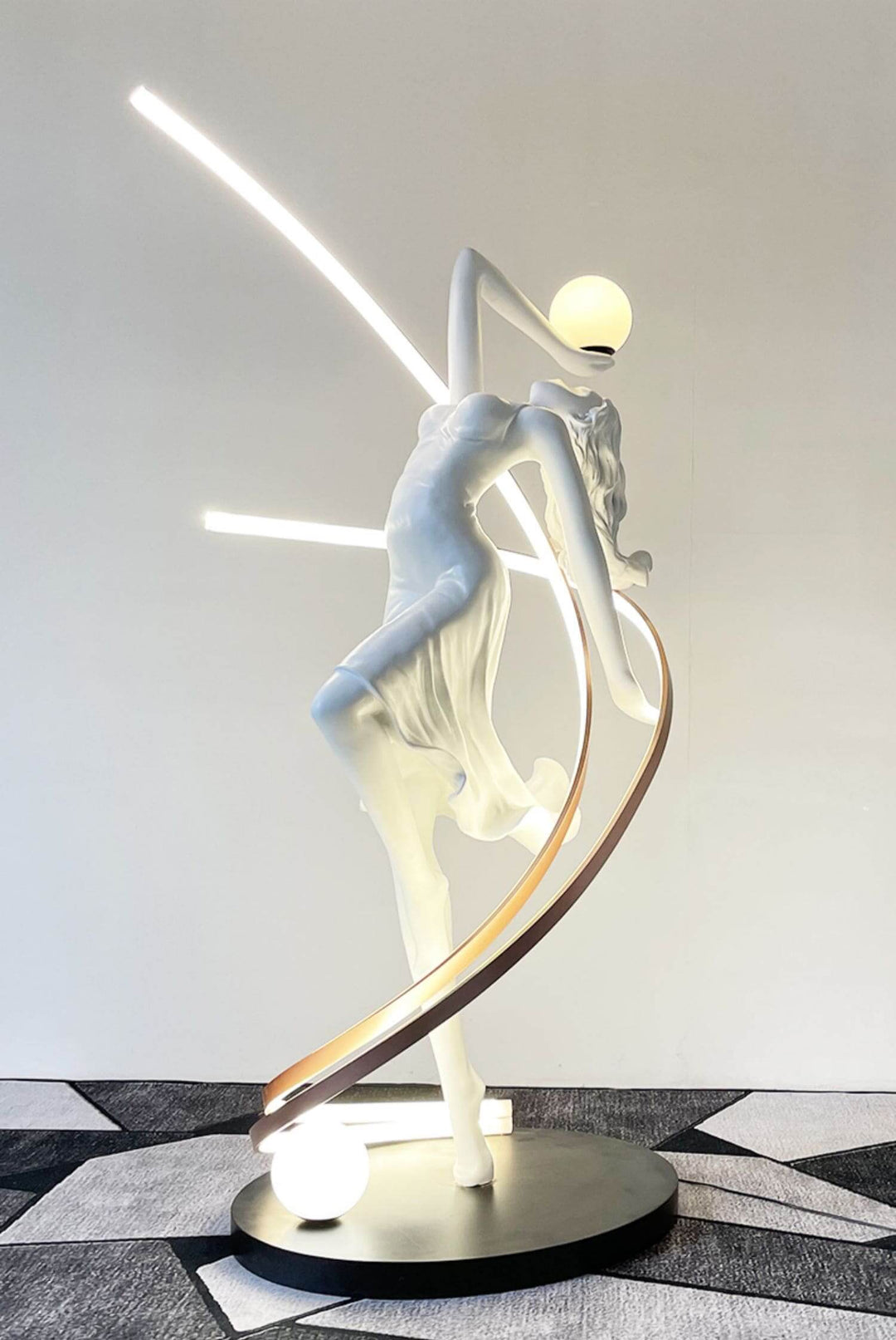 Seralya Sculpture Floor Lamp – Art Deco Sculpture Lighting