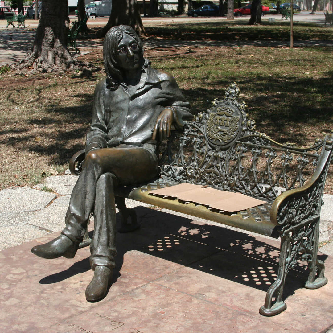 Sitting Man Decorative Art Sculpture – Park Art Decoration