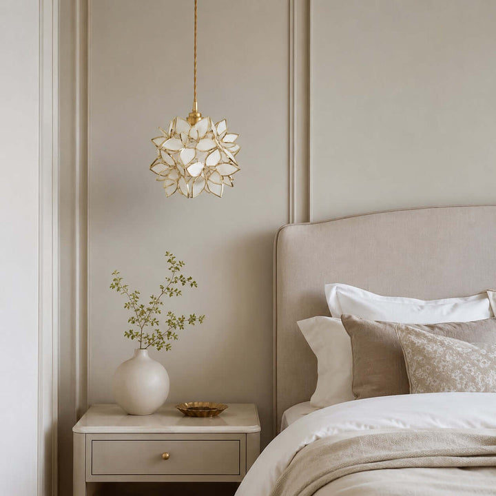 Solaya Pendant Light