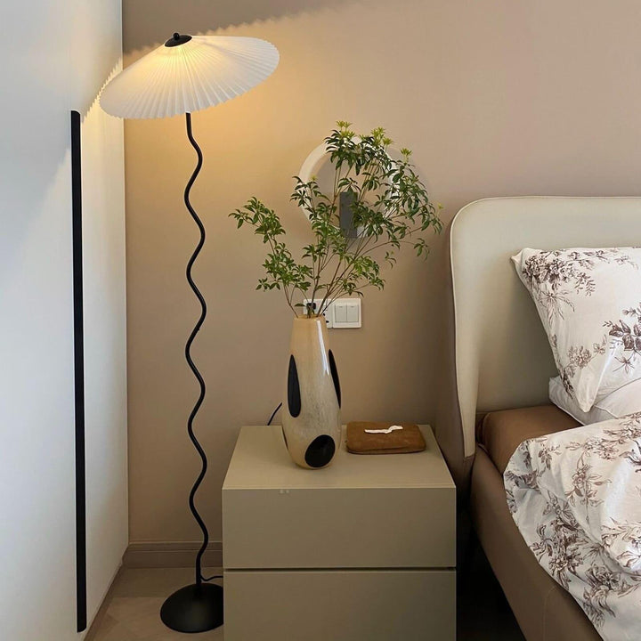 Squiggle Floor Lamp - Unique Design & Luxurious Pleated Shade | Vinlighting | Vinlighting